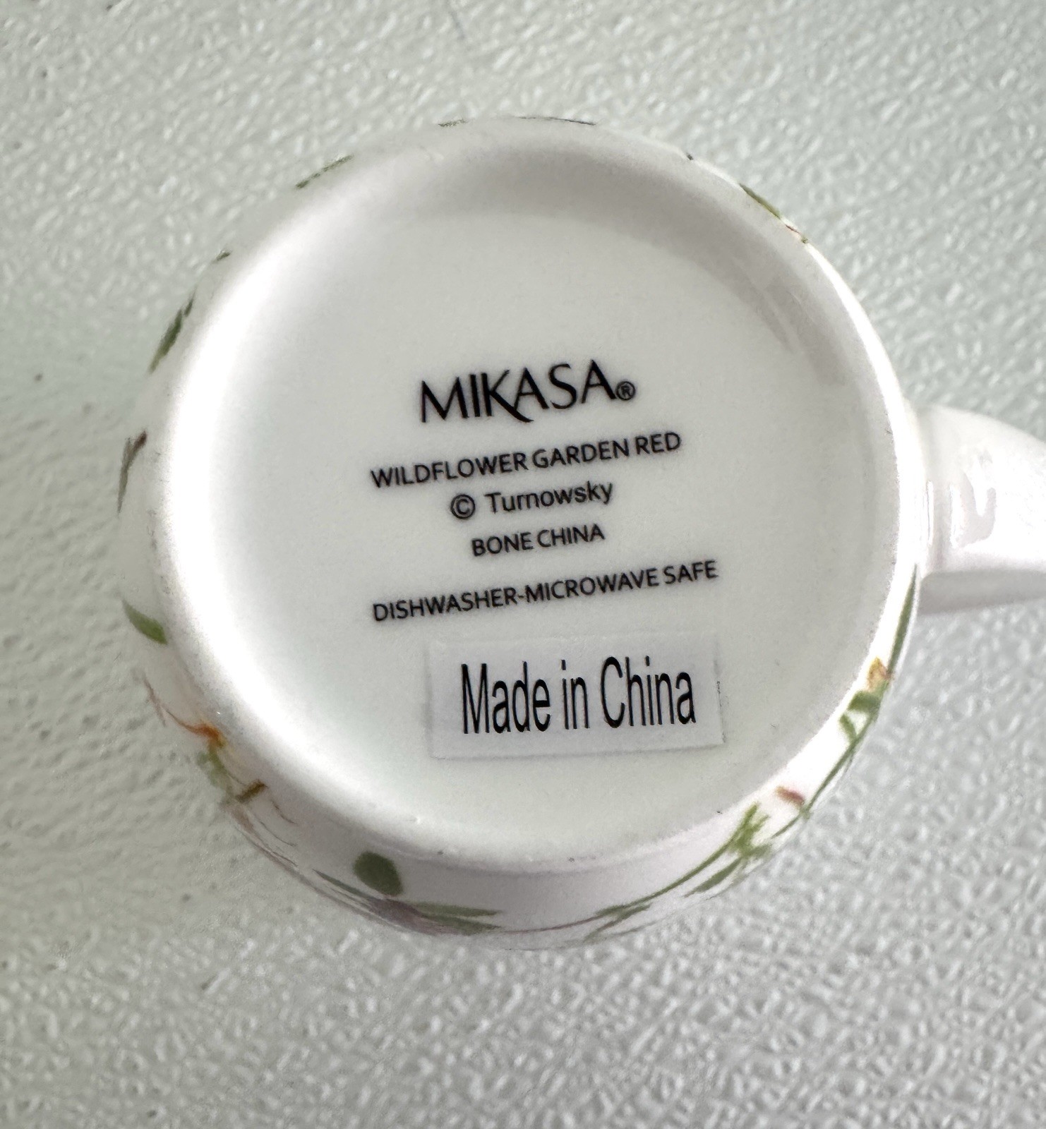 New Mikasa Wildflower Garden Red Set of 4 Cups Mugs Bone China 12 oz 4″ New