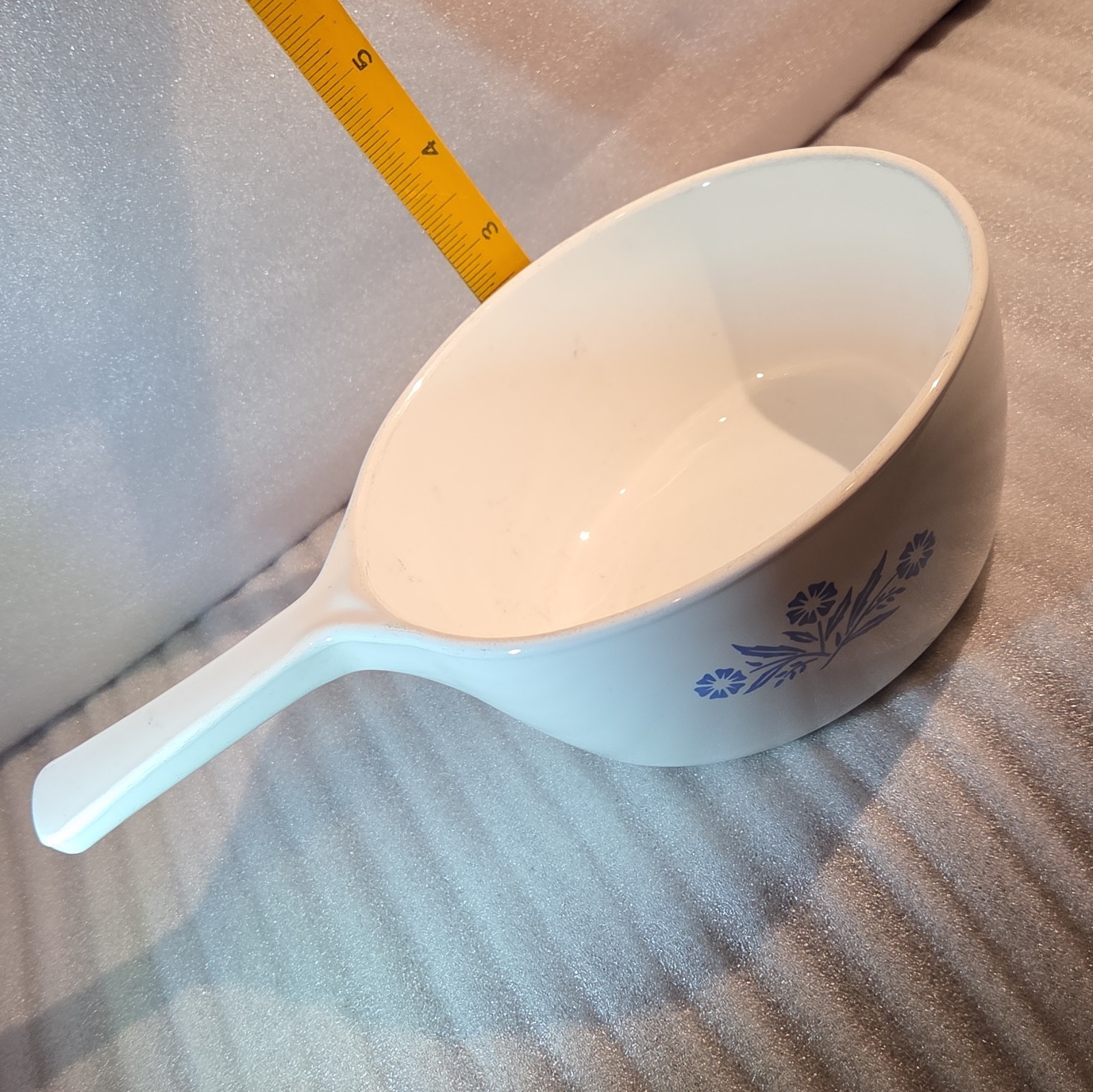 CorningWare Cornflower Blue Casserole Dish 1 1/2 pt Round White/Blue P-82-B