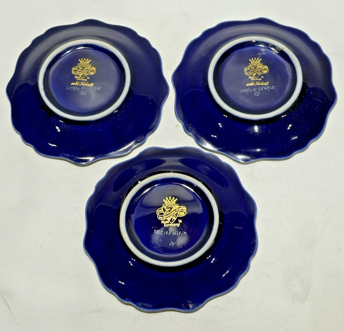 3 VTG GERMAN JLMENAU GRAF VON HENNEBERG ECHT KOBALT PORCELAIN 4.25″