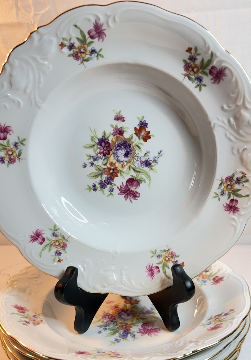Set of 6 Walbrzych Poland Floral Gold Rim Porcelain Soup Bowls 8.5” Vintage