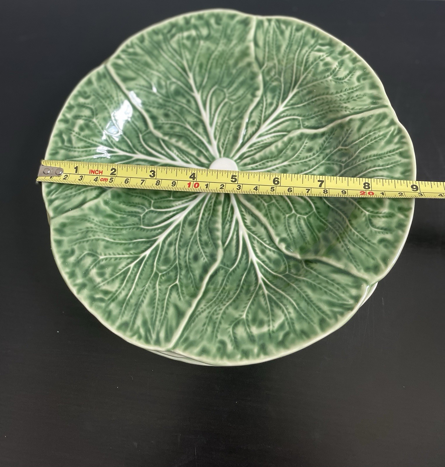 Set Of 4 Cabbage Leaf Dinner Plates 9”D, New In Box