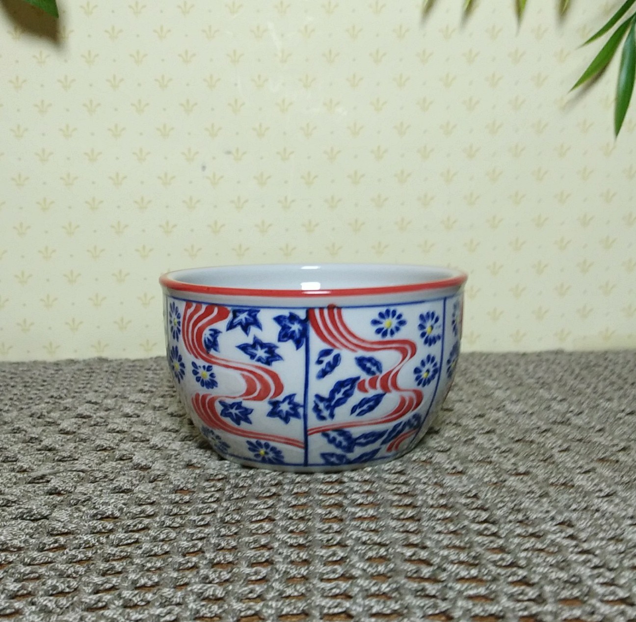 Yokohama Studio Miyabi Hand Painted Bowl 4″ Dish Red White Blue