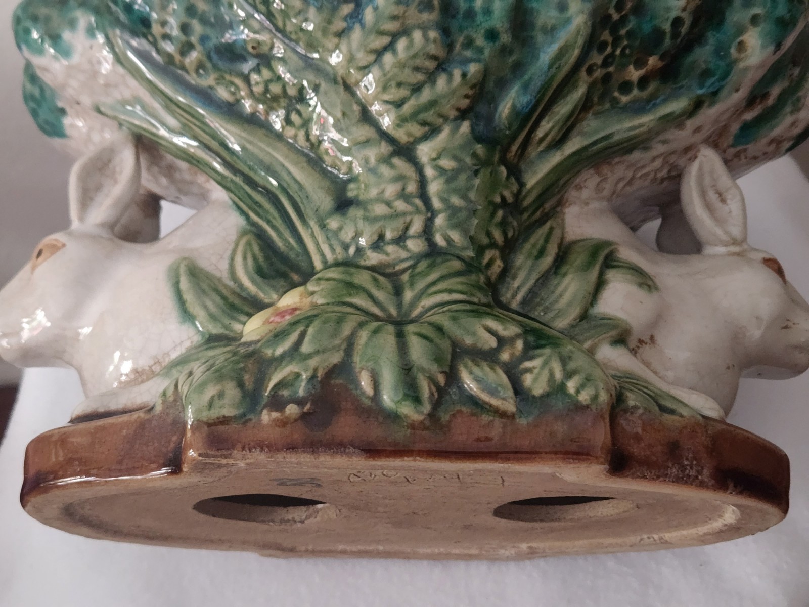 Vtg Majolica Double Rabbit Pedestal Compote Fruit Bowl Centerpiece Easter VGC