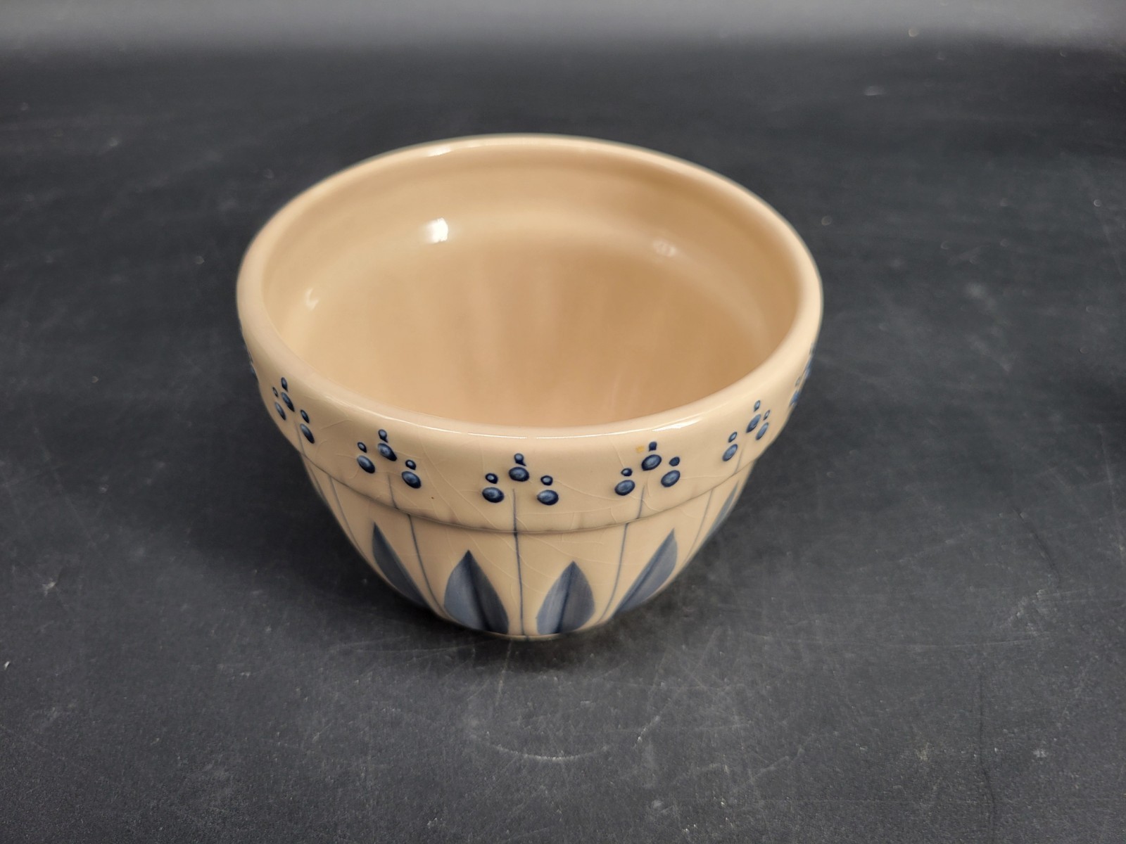 2001 Tender Heart Treasures Blue Tan Mixing Serving Bowl Floral Leaf Ceramic