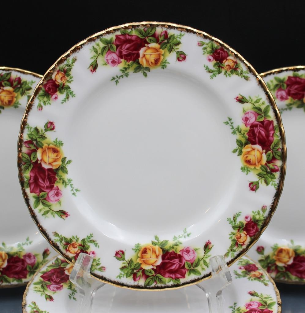 Royal Albert Old Country Roses Porcelain Set of 12 Bread Plates 6 1/8″