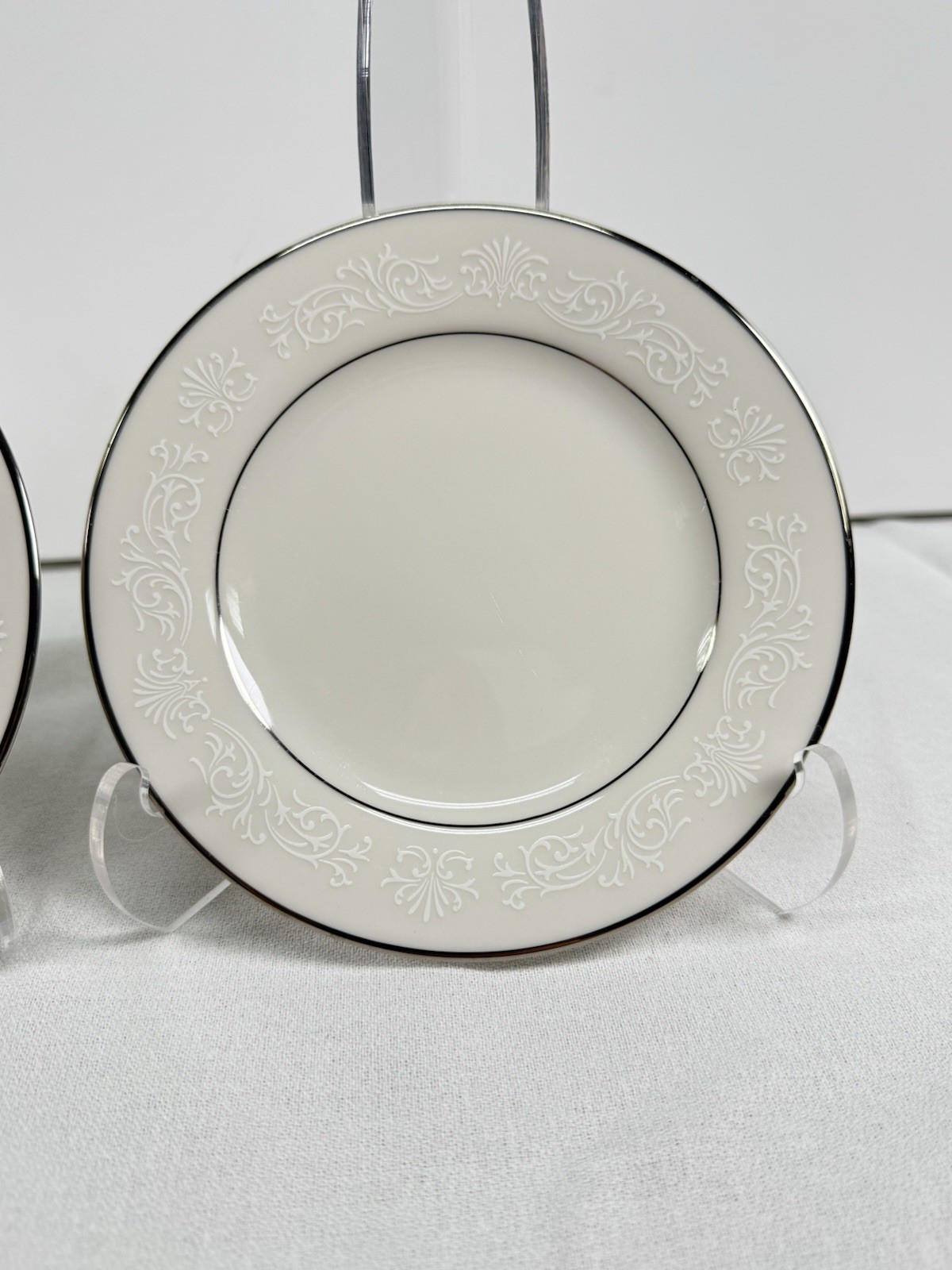 Noritake Ivory China Japan Marseille 7550 Bread & Butter Plates 6 1/4″ Set of 4