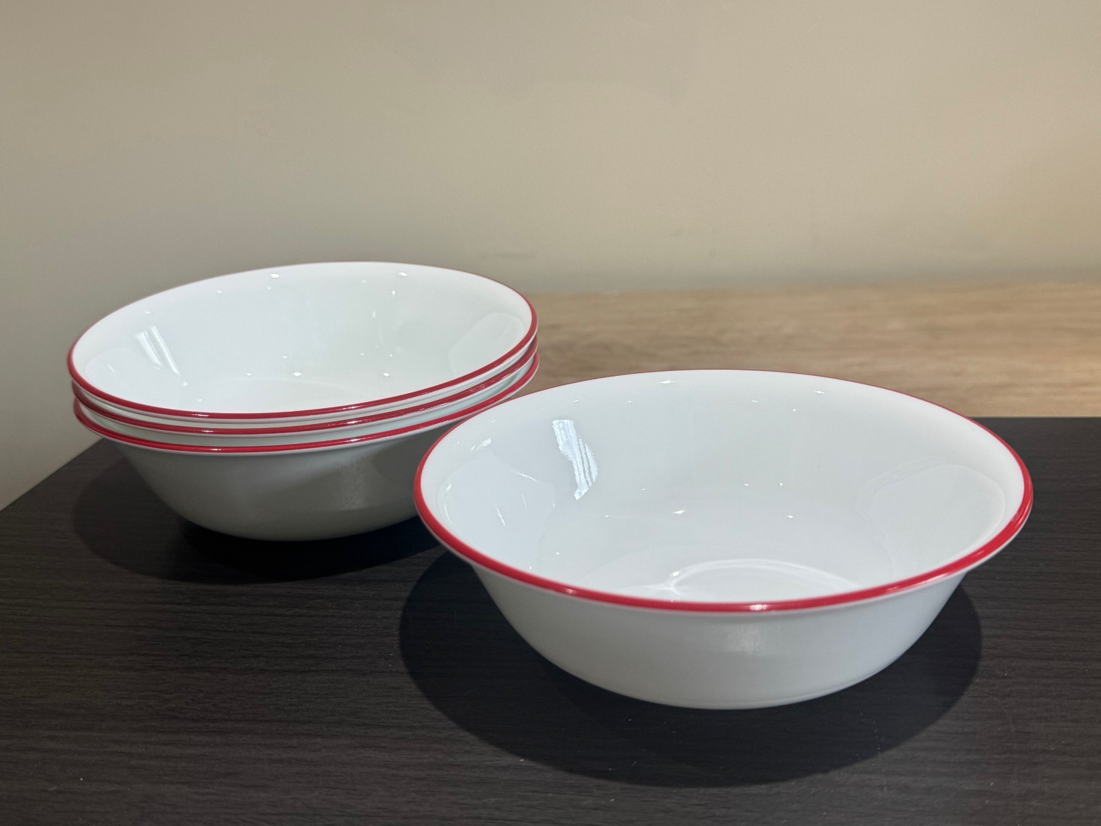 Lot 4 Corelle Splendor Vitrelle White Red Rim Cereal / Soup Bowls 6-1/4″ 6.25 in