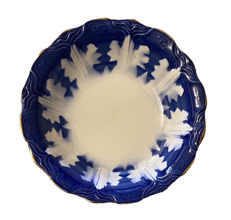 Vintage S.C. Co/Martha Washington BLUE FLOW & WHITE 9″ Bowl Embossed Gold Trim