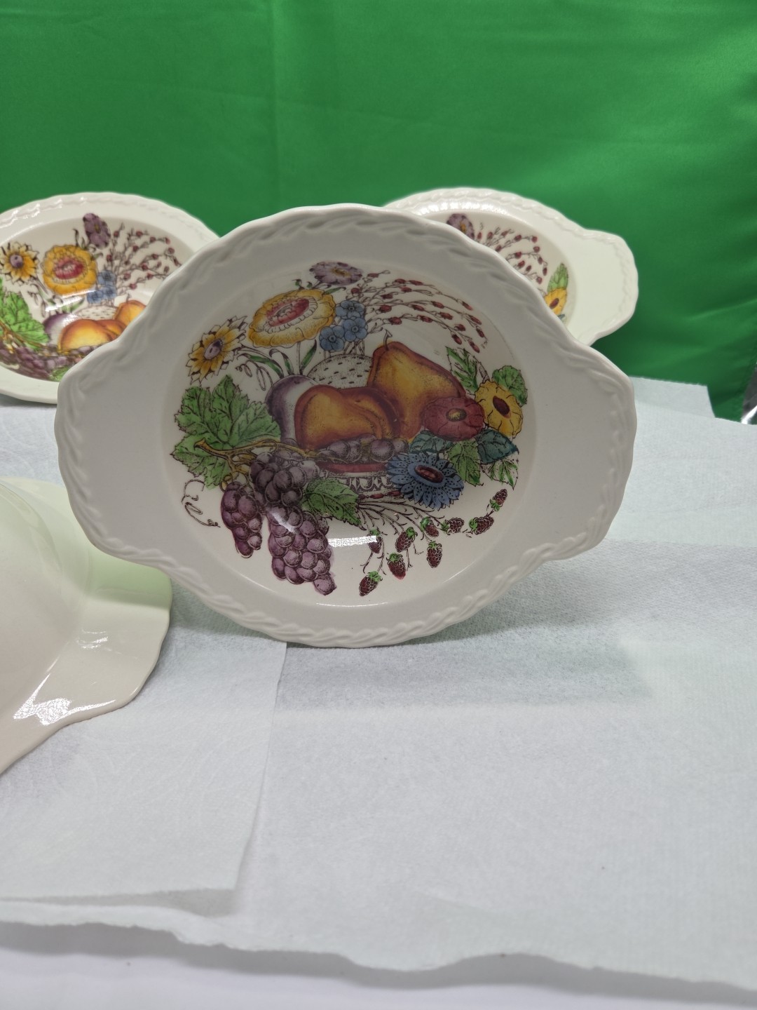 Vernon Kilns 8 Vintage “Fruitdale” Handled And Soup Berry Bowls Hand Painted USA
