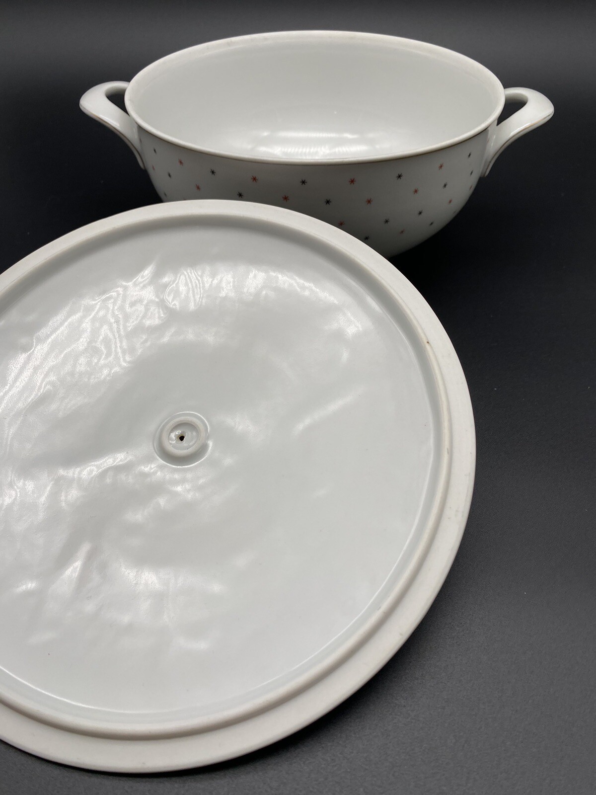 Porzellanfabrik Arzberg Bayern White Handled Covered bowl W/ Gold finial Stars