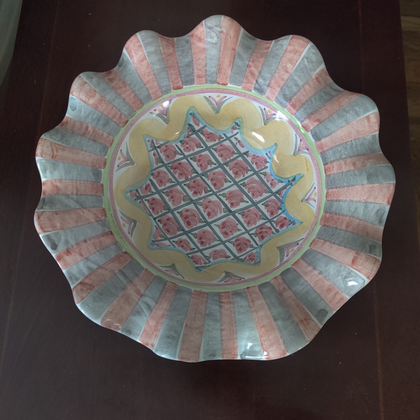 MacKenzie Childs Victoria/Richard Rose Cottage Ruffled Bowl 12″ Centerpiece