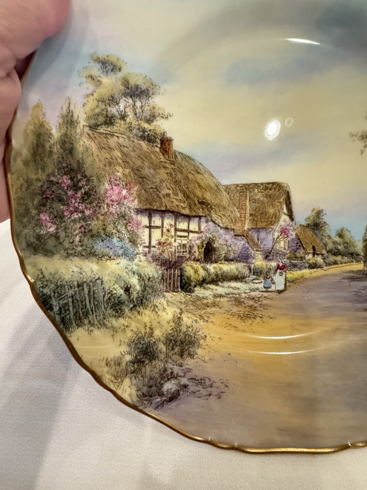 Royal Worcester 1950 Little Comberton Serving Bowl Signed J Smith Pristine 10⅝”