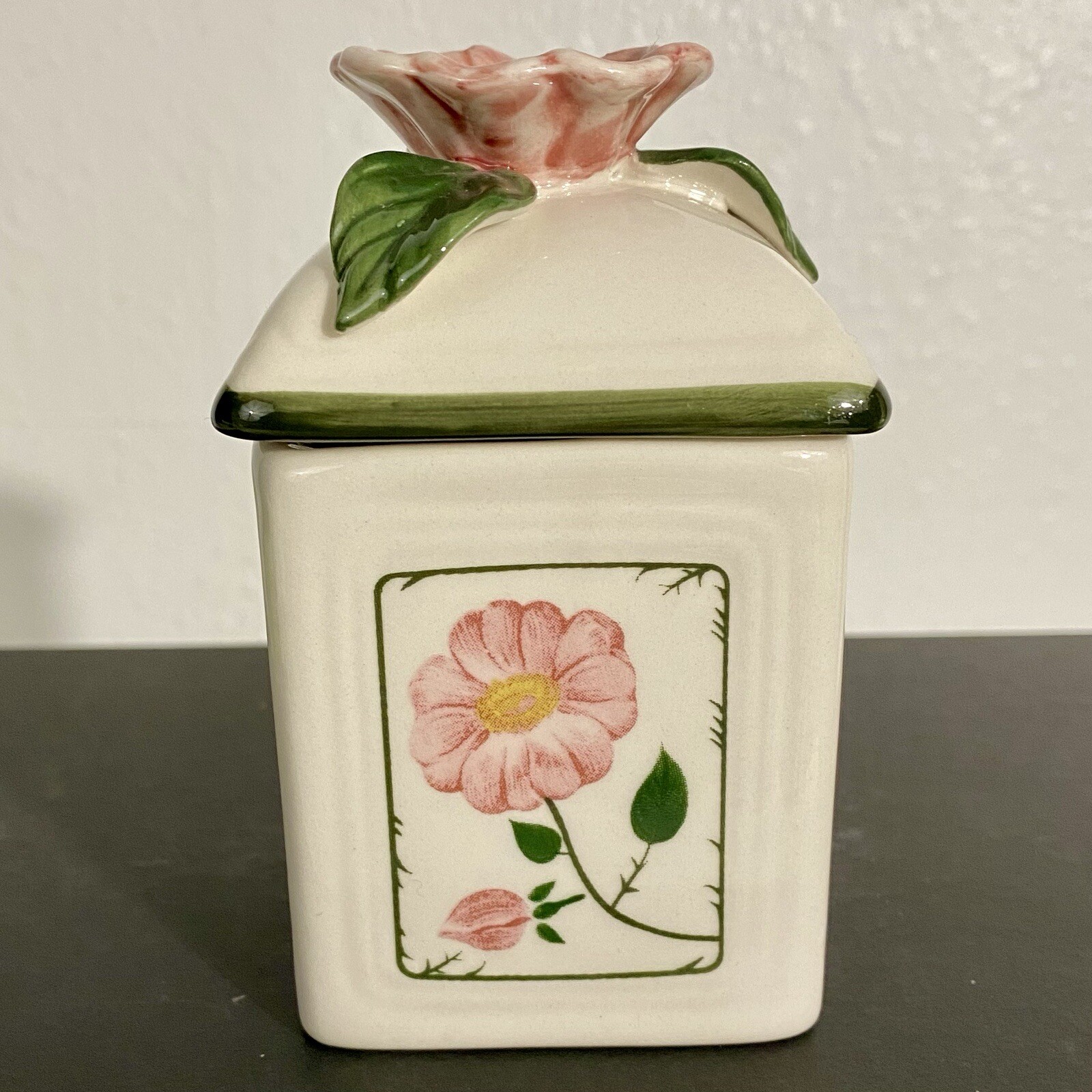 Villeroy & Boch Wildrose Charm Jam Jar Cannister 4.25” Tall White Pink Green