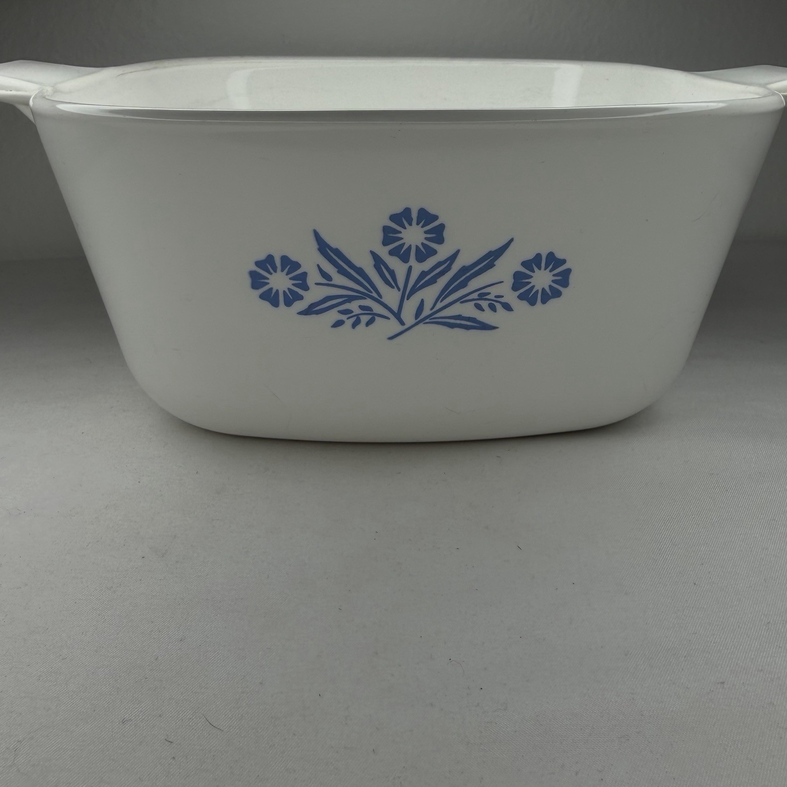 Pyroceram Corning Ware 1-3/4 Quart White Blue Cornflower Casserole Dish No Lid
