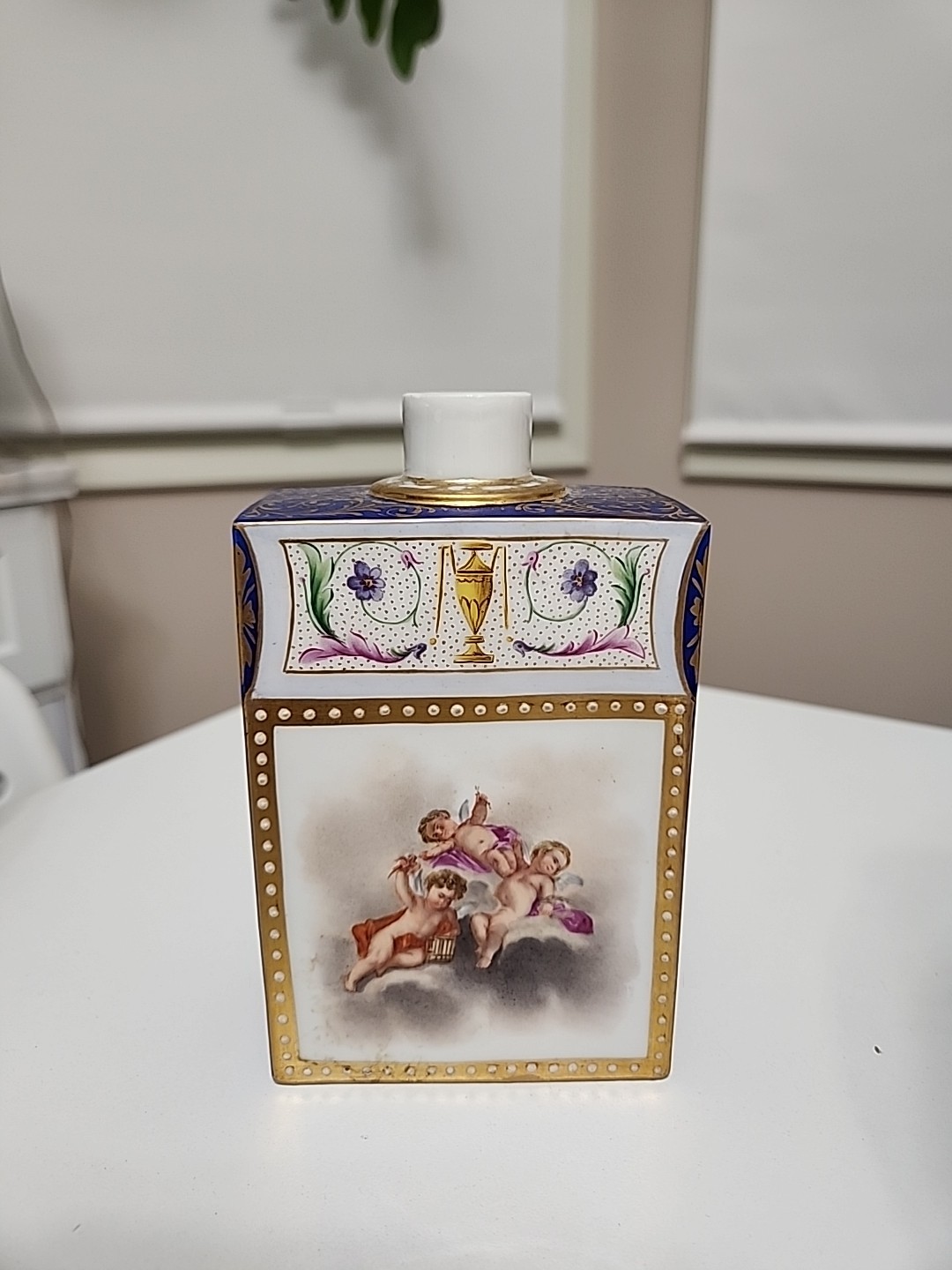 Antique Porcelain Tea Caddy c. 1790–1820 Hand Painted Putti Neoclassical Contine