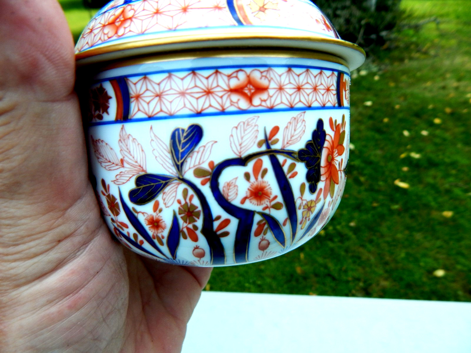 HEREND HUNGARY CANTON PATTERN CREAMER (# 2643) AND LIDDED SUGAR BOWL (# 2663)