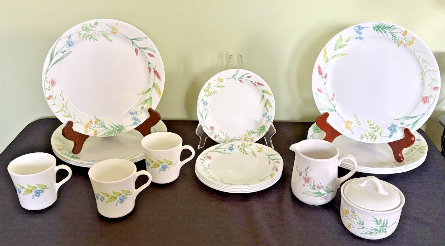 22-Pc Corelle My Garden-10 Dinner/6 Salad Plates, 3 Cups, Creamer & Sugar Dish