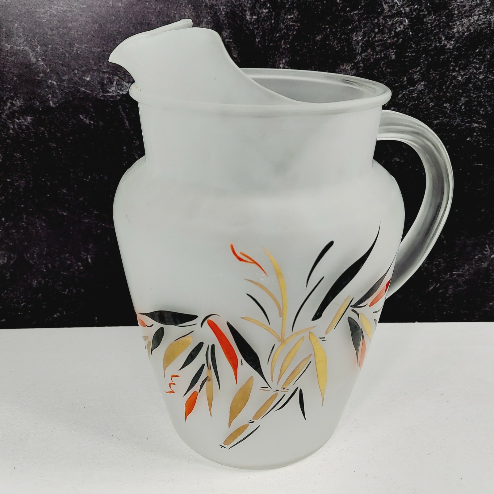 Frosted Cold Drink Juice Pitcher 2-Quart Red Black Gold Bamboo Design MCM VTG