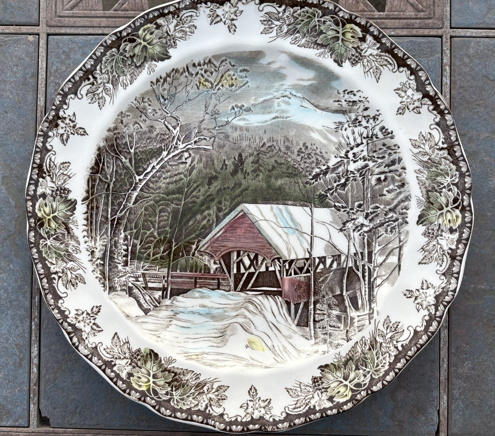 Vtg*Johnson Bros*The Friendly Village*round Platter*12-1/4”*The Covered Bridge