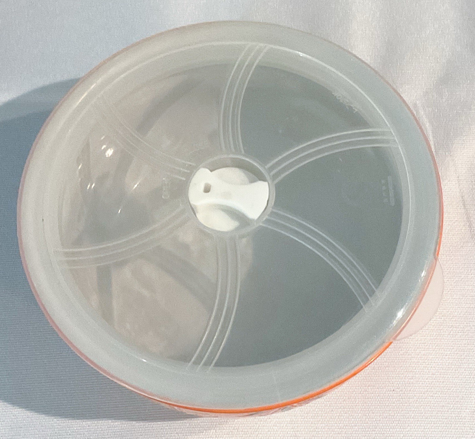 Yokohama Studio Hand Painted FLORAL Flower Power 7 1/4″ Ceramic Bowl Vented Lid