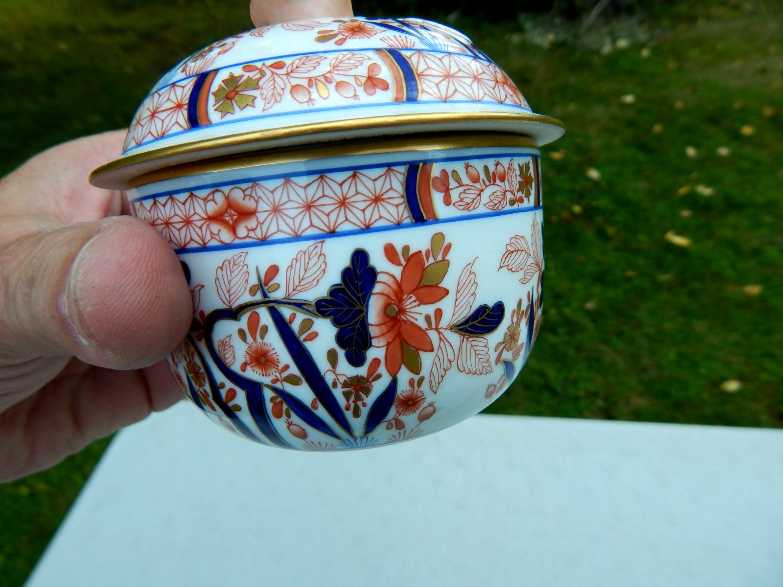 HEREND HUNGARY CANTON PATTERN CREAMER (# 2643) AND LIDDED SUGAR BOWL (# 2663)