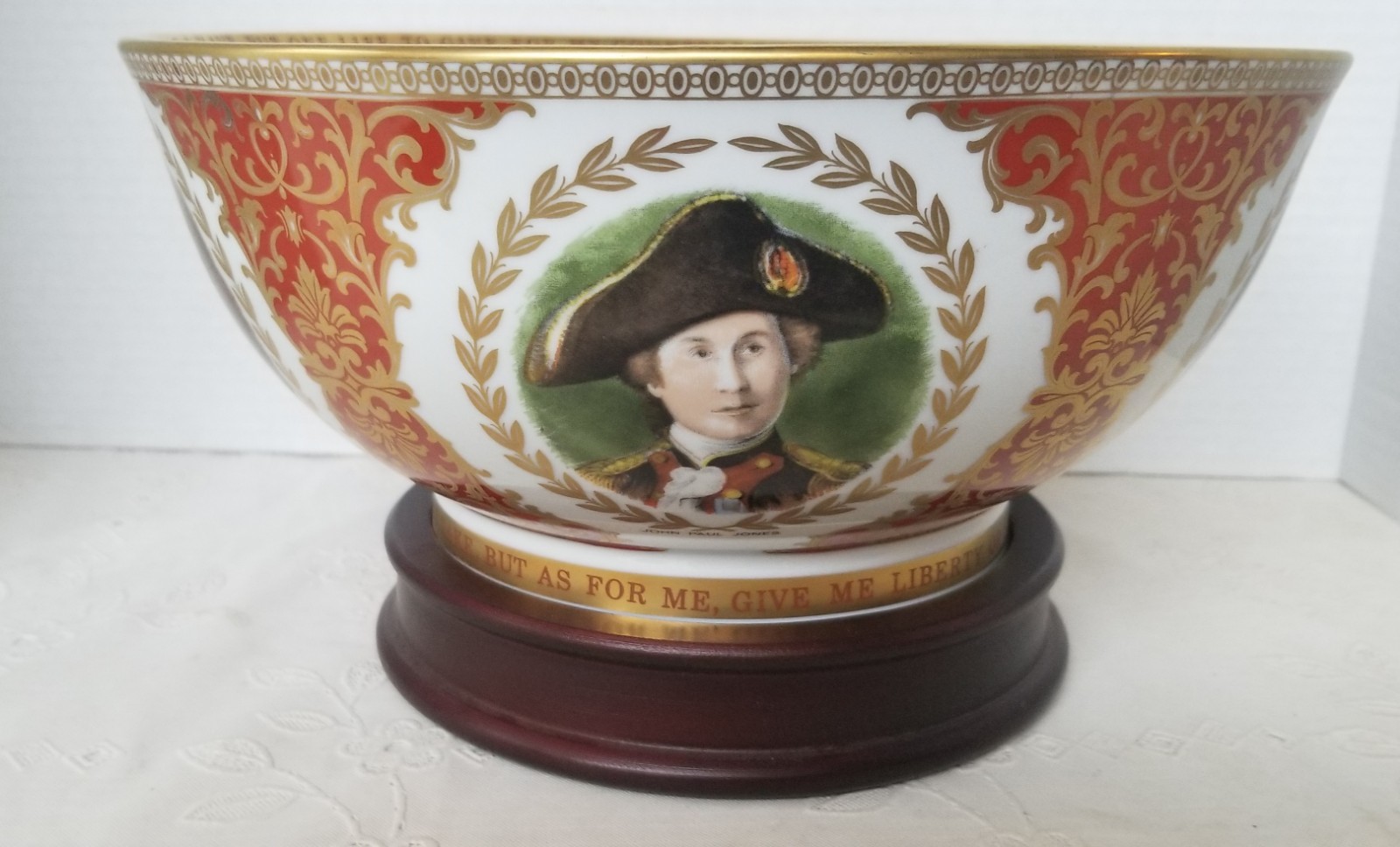 Kaiser Limited Edition Bicentennial Bowl #138 of 5,000 – Excellent Condition