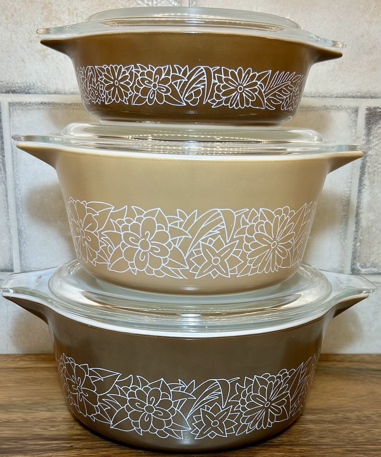 Set of 3 Pyrex Woodland Casserole Dish 475-B, 474-B, 473-B, w/Original Lids.