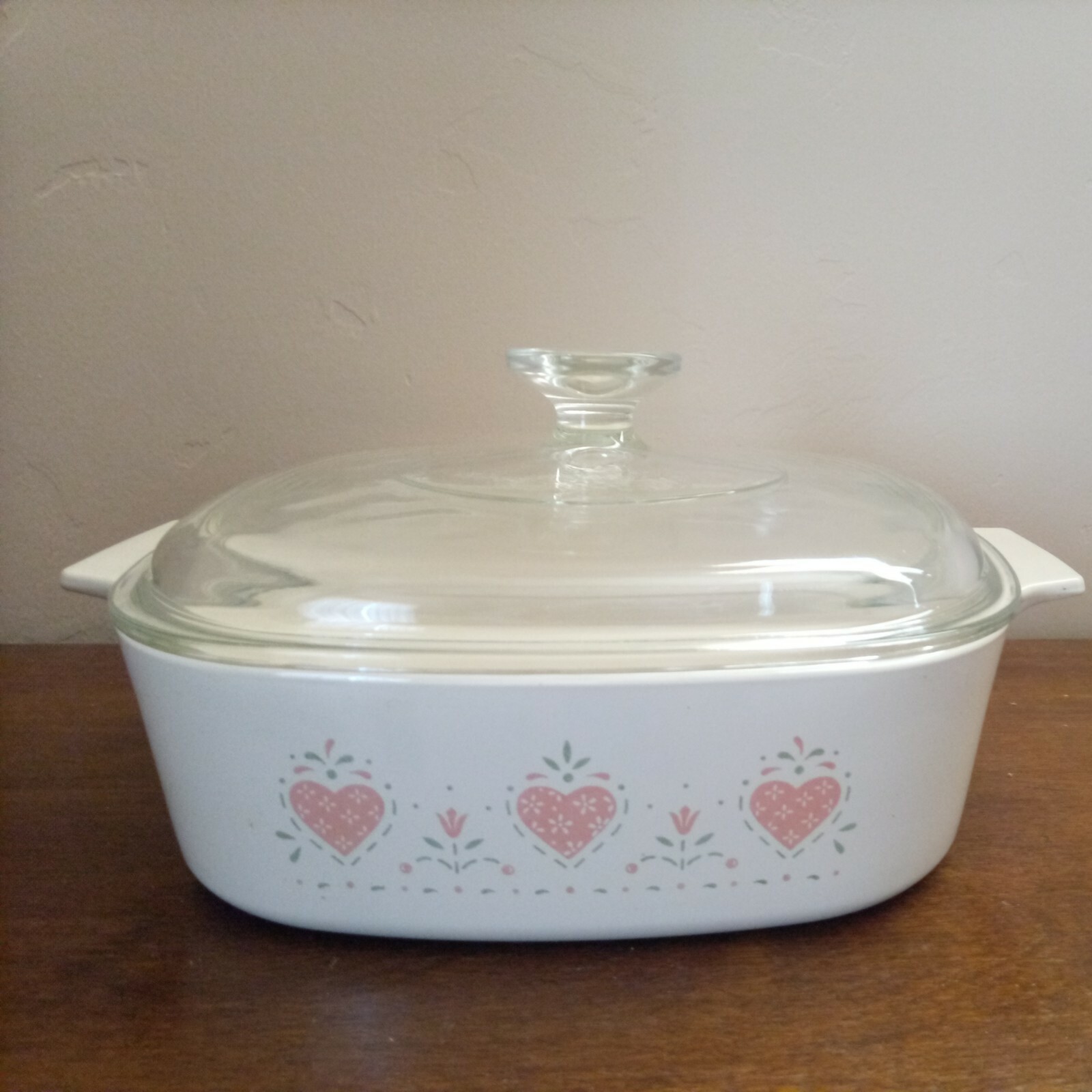 Corning Ware “Forever Yours” 2 Liter Casserole W/ Lid, Pink Hearts