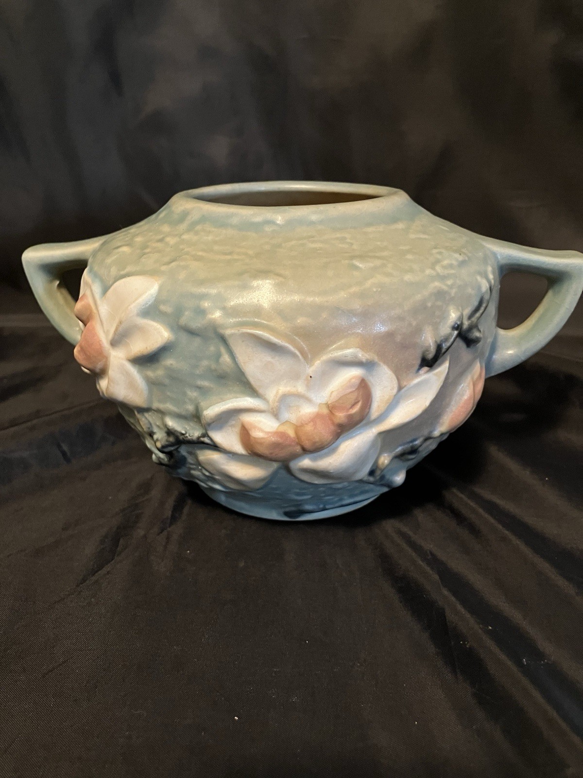 Vintage ROSEVILLE MAGNOLIA BLUE #446-4 ART POTTERY DOUBLE HANDLE BOWL 1943