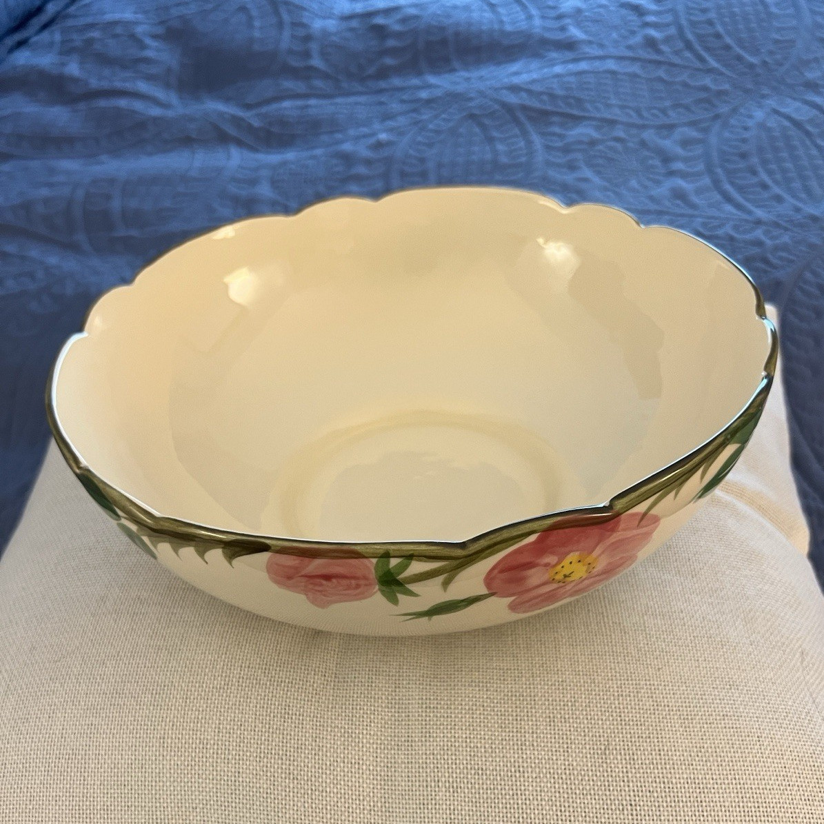 Franciscan Desert Rose LargeBowl Scalloped Rim White/Pink/Green USA