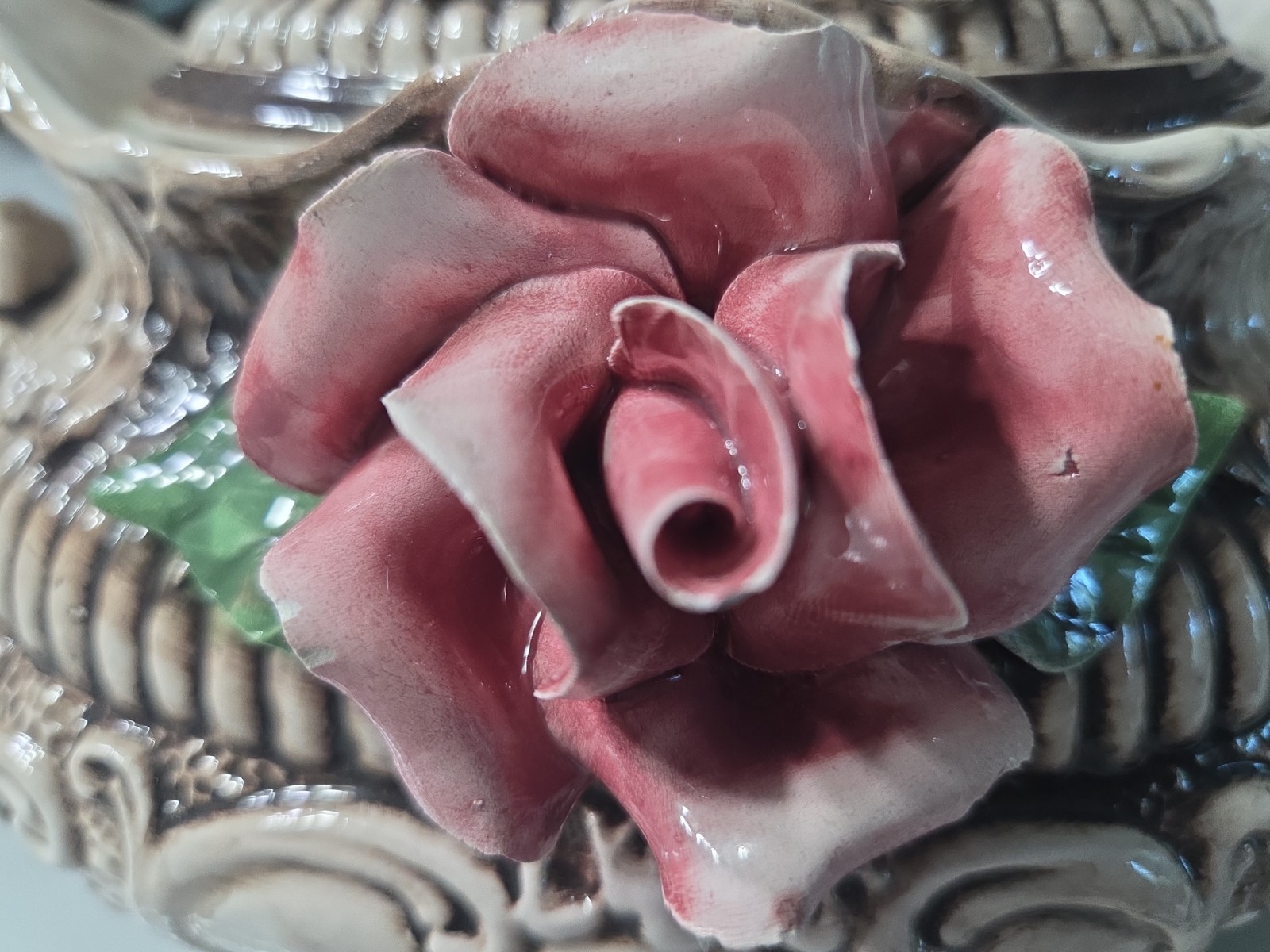 Capodimonte Style Footed Center Bowl/Tureen – Check Pictures As Also Description