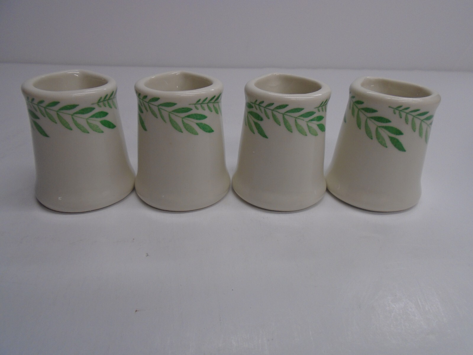 Vintage 1 OZ. RESTAURANT CREAMERS – “FERN” DESIGN – Matched Set of (4) – NOS