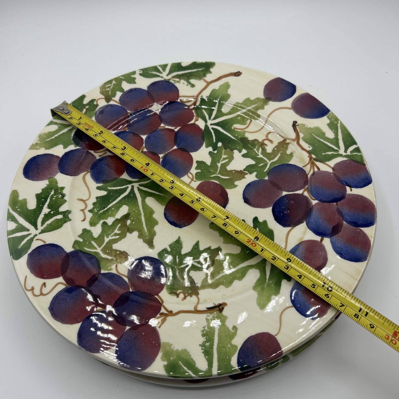Italy La Ceramica VBC Nove Handpainted 11″ Plate With Grapes Vines And Leaves
