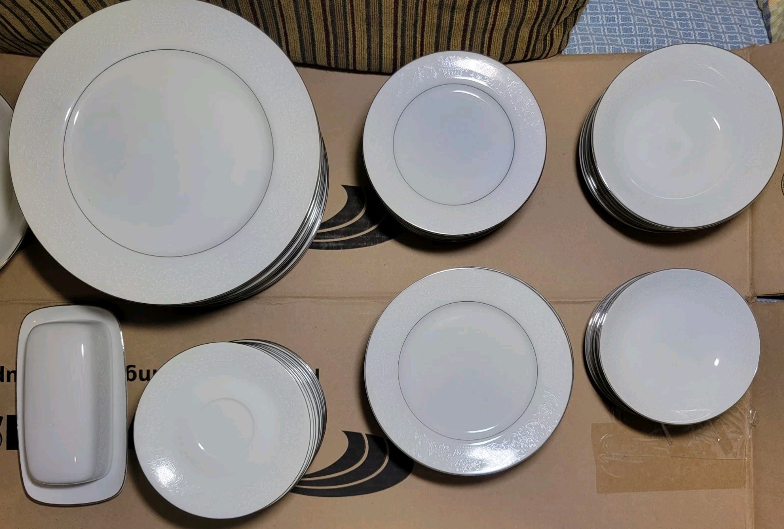 Elegant Lace Pattern, 79pc Dining Set By Fine China Of Japan, Antique, Serves 12