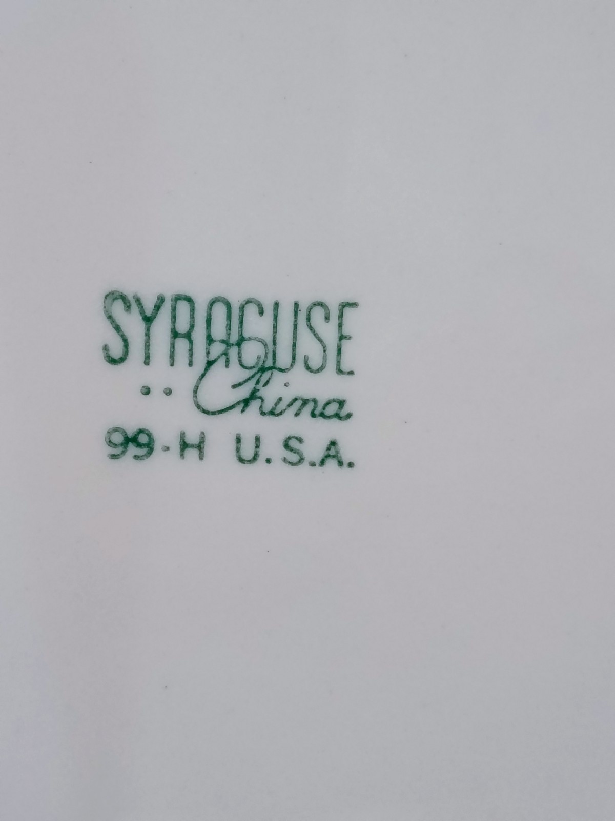 VTG Syracuse China Embassy Pattern White w/Red Border Dessert/Side Plates-Six PC