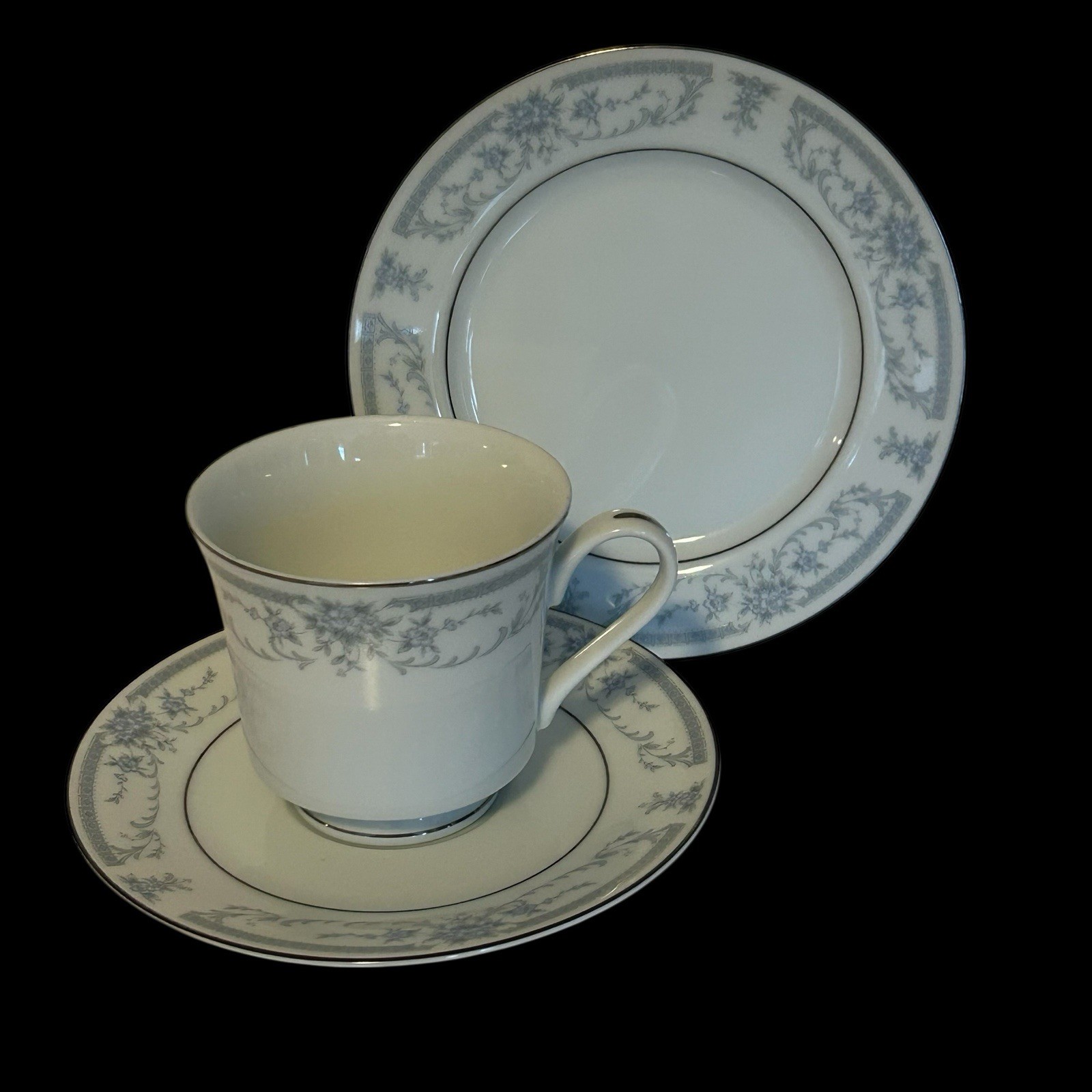 Vintage 1985 Sheffield Blue Whisper Porcelain Cup Saucer And Dessert Plate Japan