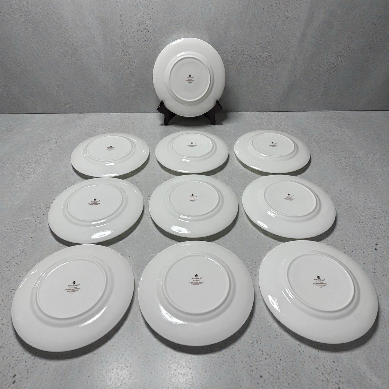 Wedgwood WILD STRAWBERRY Bone China England Yellow Border Salad Accent Plates 8″