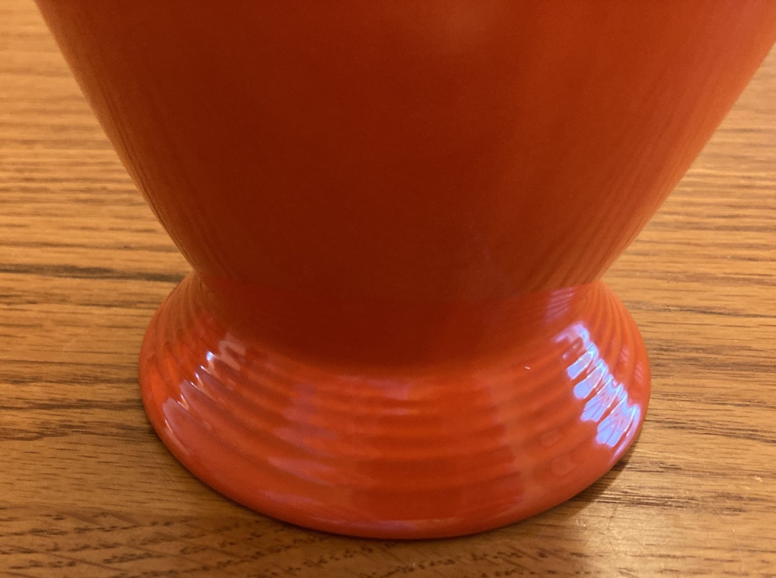 Vintage Fiesta coffee pot with lid in “radioactive” red (exc.) (1936-1959)