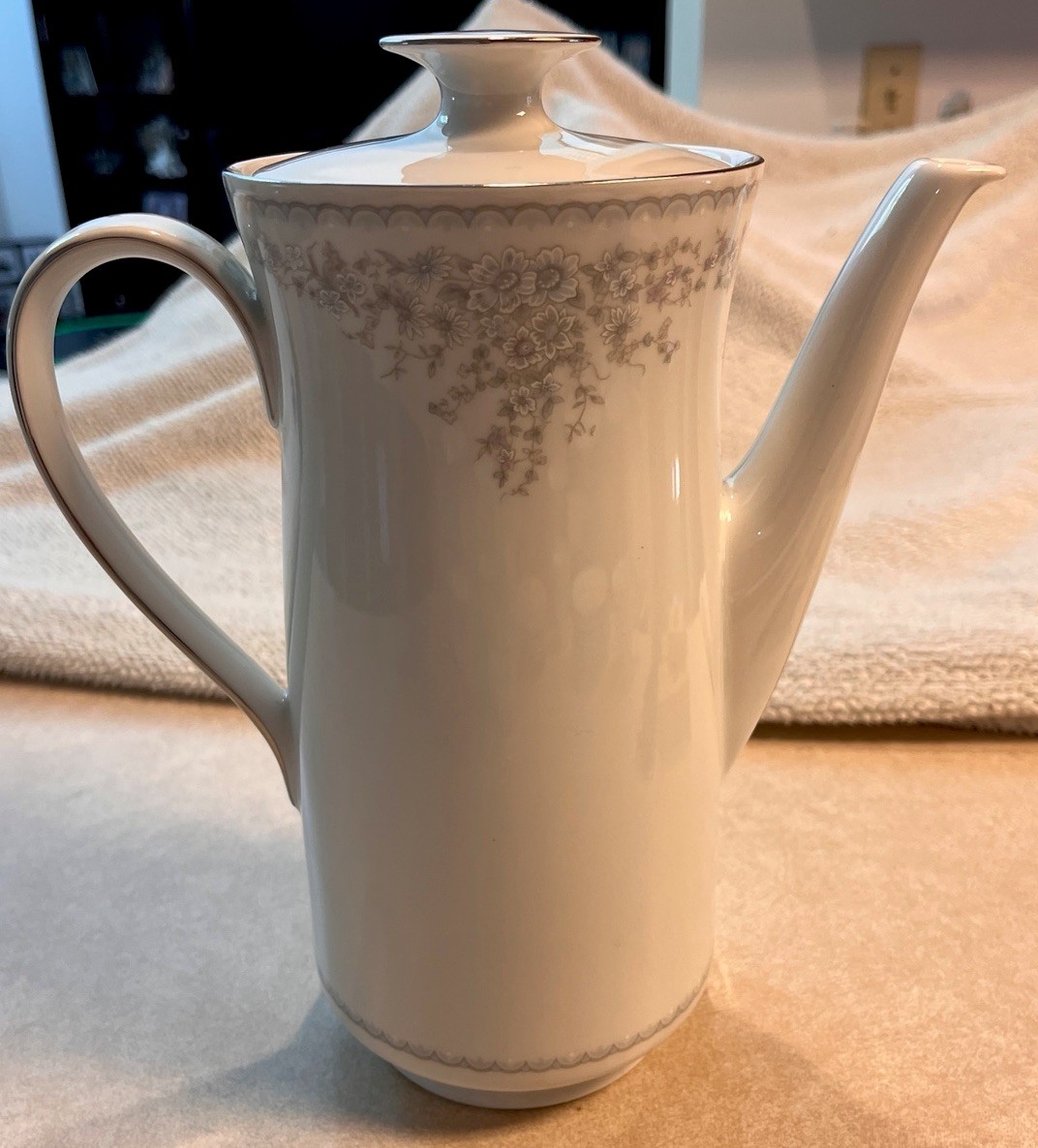 Vintage Johann Haviland Bavaria Royal Lace Teapot With Lid – German Fine China
