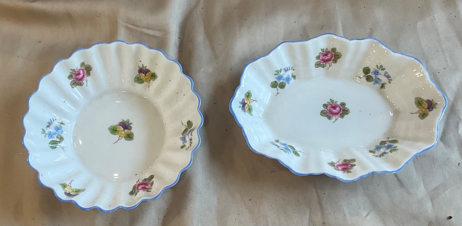 Shelley Rose Pansy Forget-Me-Not round & oval pin nut trinket dish