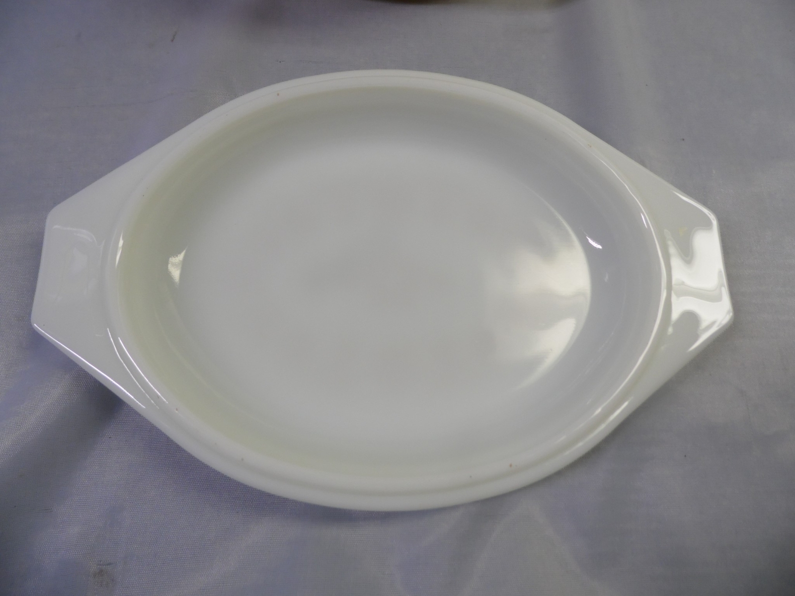VINTAGE PYREX GOLD BUTTERFLY 1 1/2 QUART OVAL CASSEROLE w/ ORIGINAL LID #043!