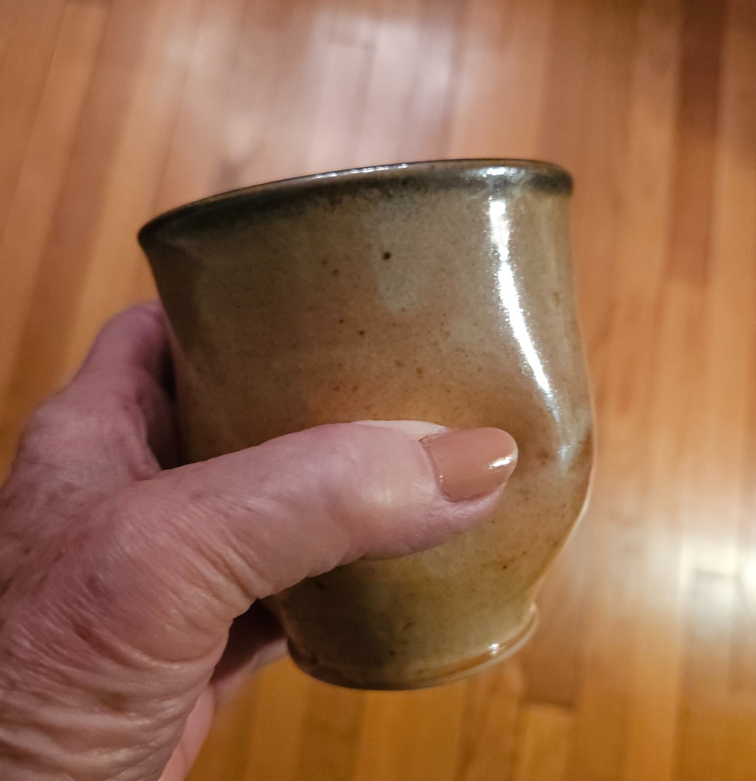Marti Mocahbee Studio Pottery Cup Mug Thumb Print Indent Signed 3.75″H 12 oz USA