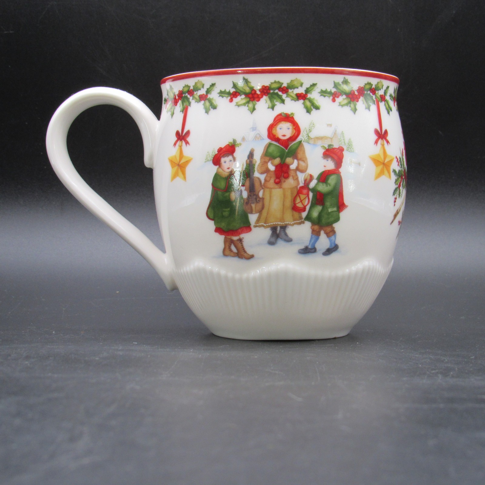 Villeroy & Boch Christmas Mugs Set of 2 Holiday Porcelain Coffee Cups 12oz 15oz
