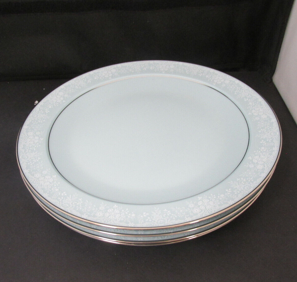 PATTERN FIDELITY BY NORITAKE CHINA 4 lot dinner plates 10 1/2 inch some wear