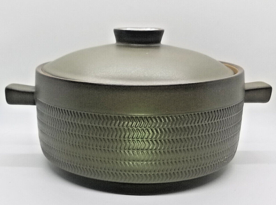 Denby /Langley CAMELOT Dark Green- 2 Qt Covered Casserole – Lug Handles – Lid