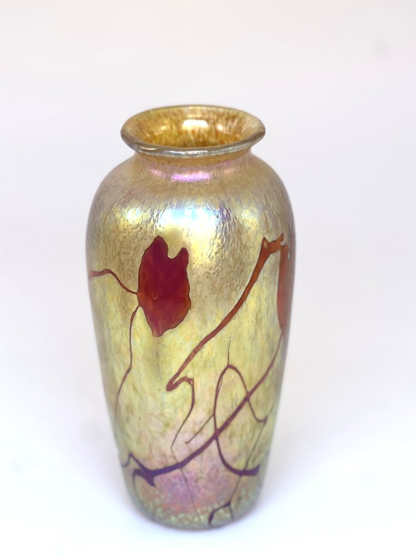 Gold Luster Vase With Red Heart Design. by Saul Alcaraz.