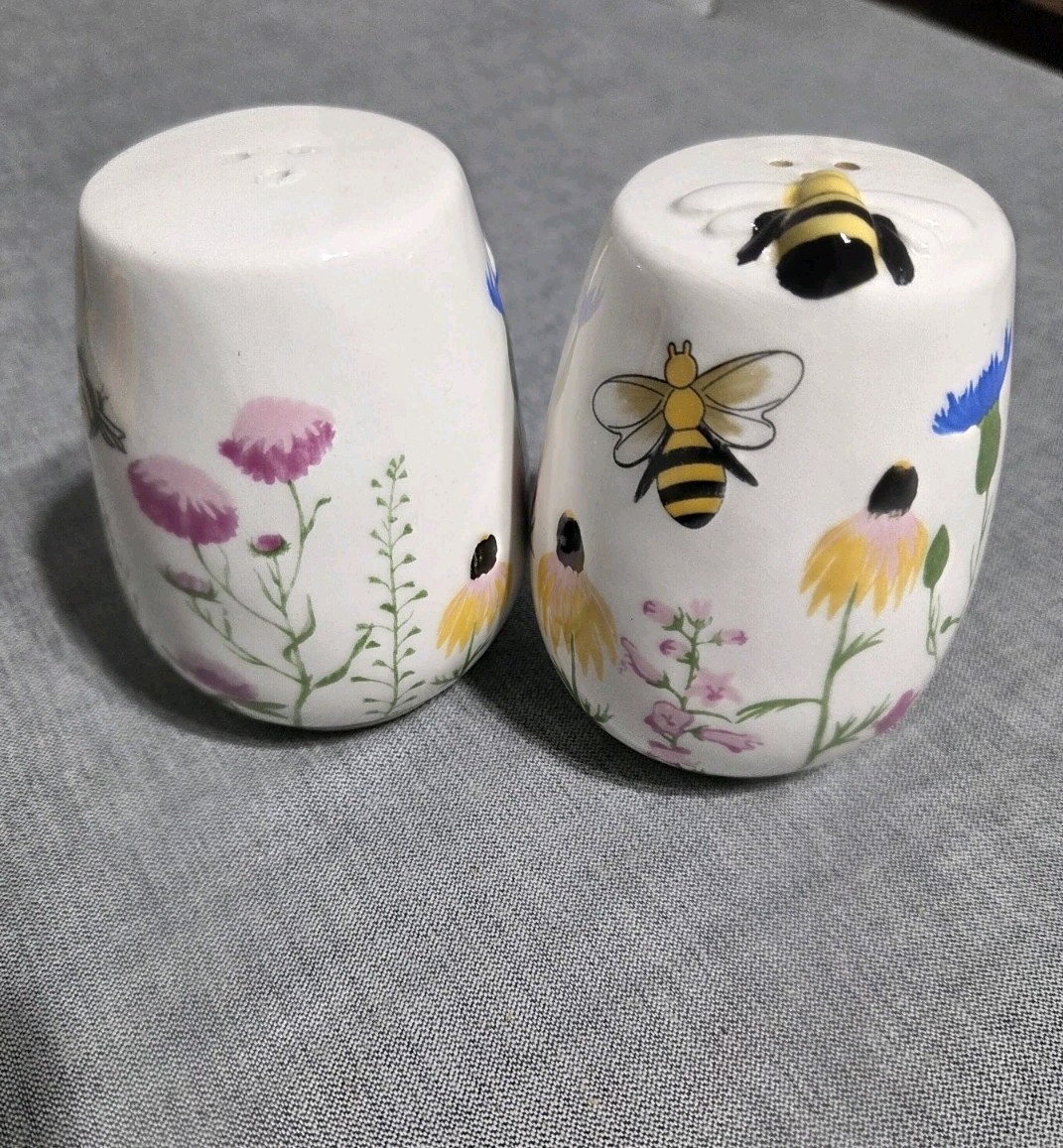 Set Of Floral Wild Flower And Honey Bees Salt And Pepper Shakers Ceramic