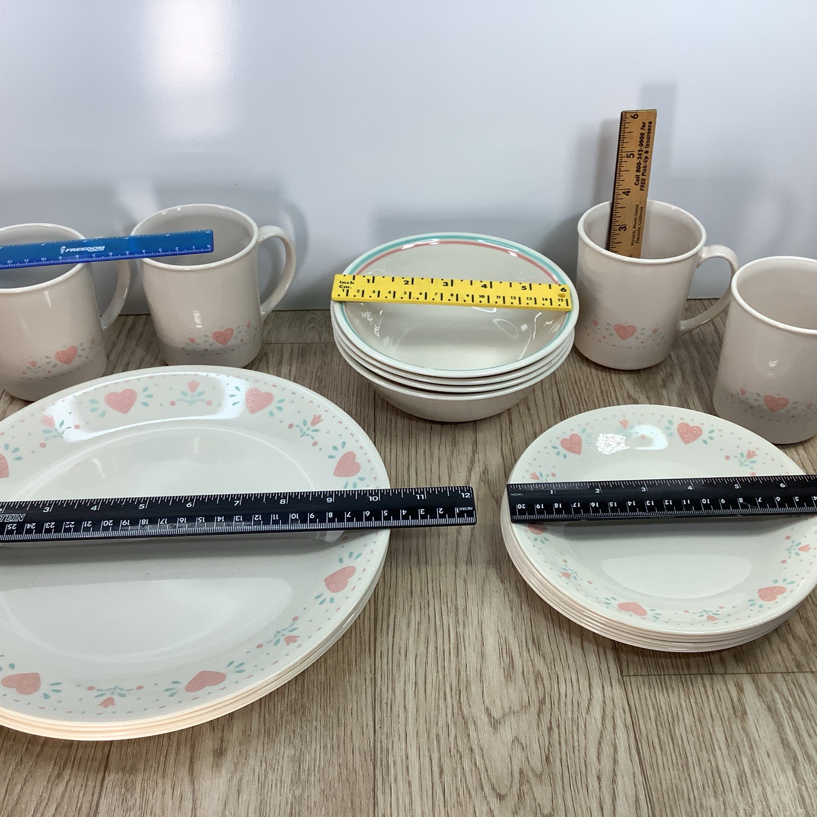 Corelle Forever Yours 18 Pc Dinnerware Set (Service for 4) PLUS 2 Extra Plates
