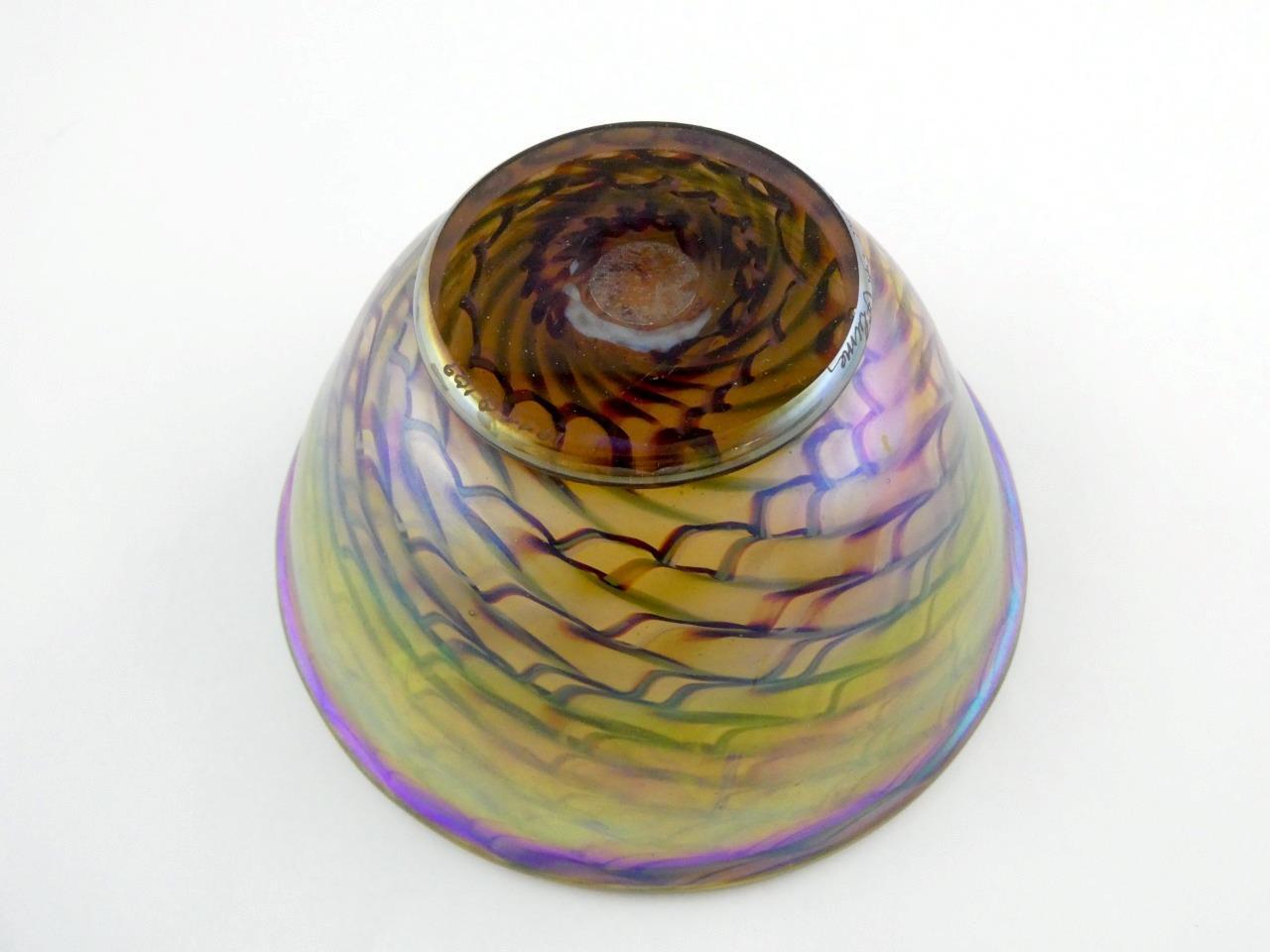 Orient and Flume Iridescent Art Glass Bowl Made in 1977 Signed Base