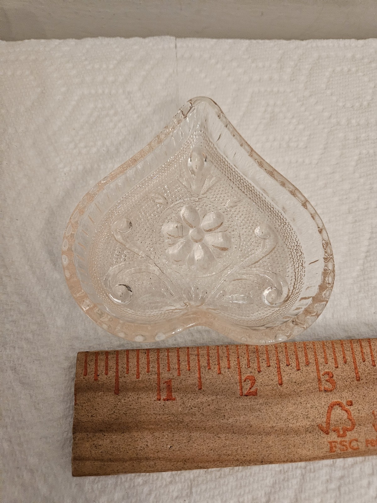 Vintage Tiara Indiana Sandwich Glass Pink Heart Shaped Trinket Dish Card Suit